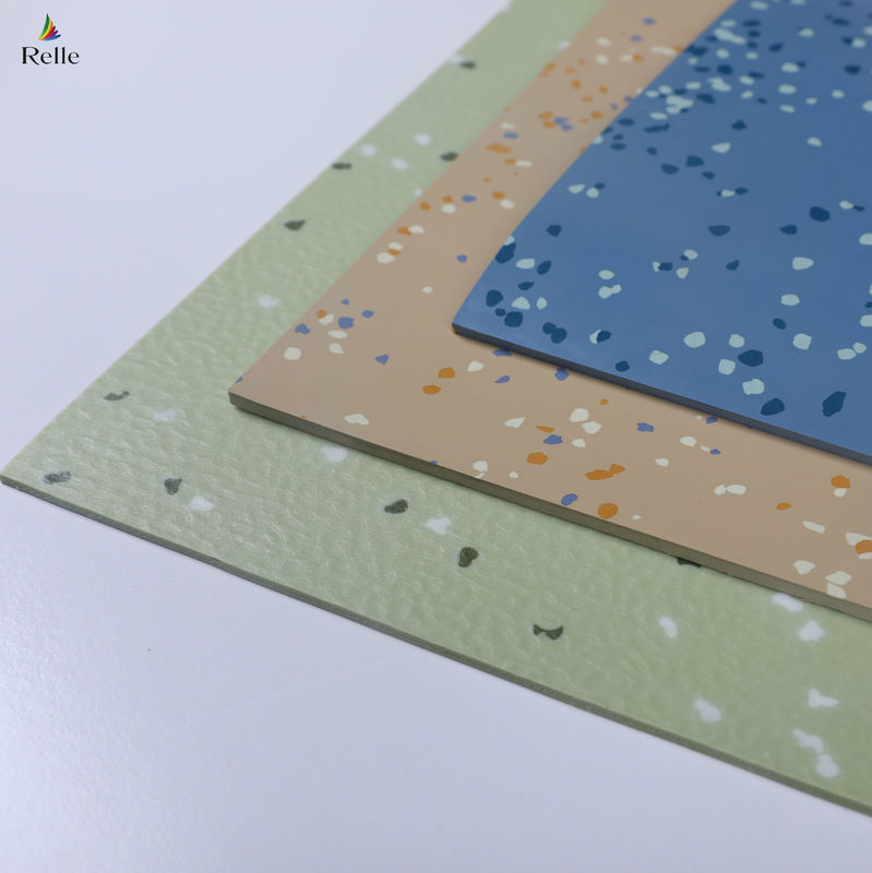 Brandbestendige hoogdichte rubbervloeren voor scholen en luchthavens